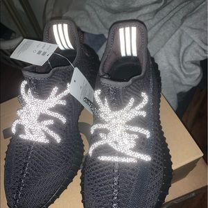 Yeezy boast 350 V2 back non reflected